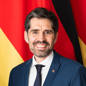 Minister Sven Teuber